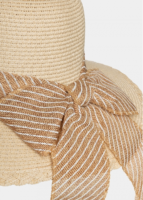 Beige hat with striped ribbon