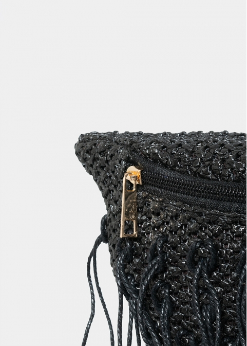 straw belt bag with fringes in black 