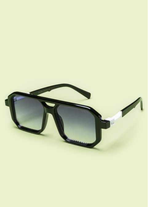 "Ione" Black
