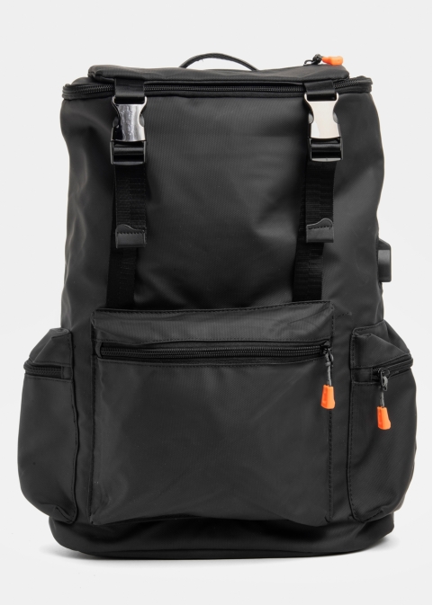 Black Avventura Backpack 3 w/ Charger