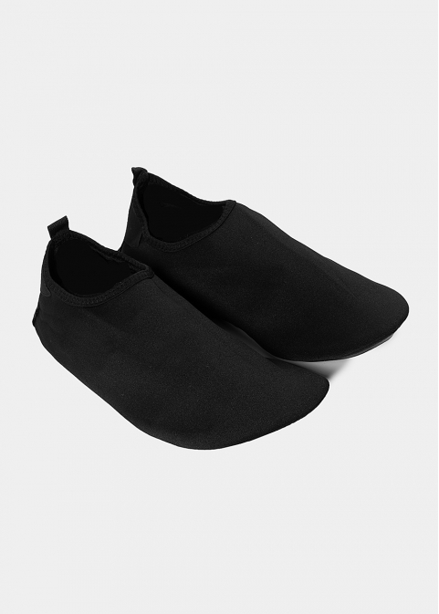 Men, plain black 