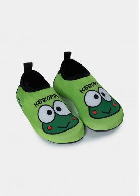 Kids, frog in green