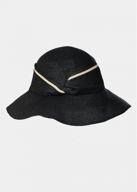 Black knot hat 