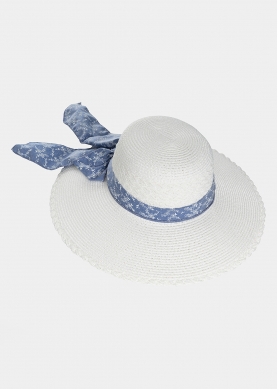White hat with blue foulard