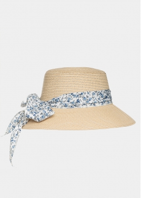 Beige hat with blue foulard