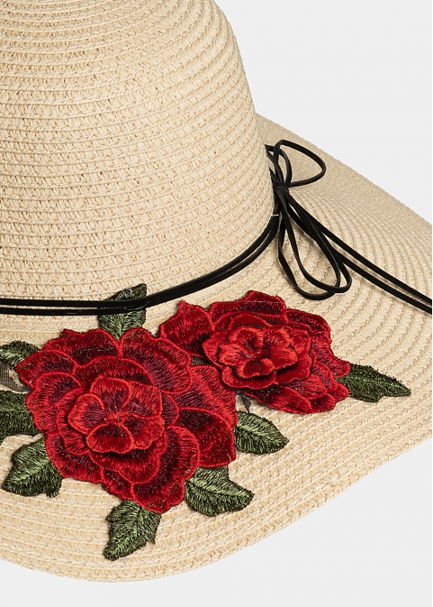 Ecru hat with roses embroidery 