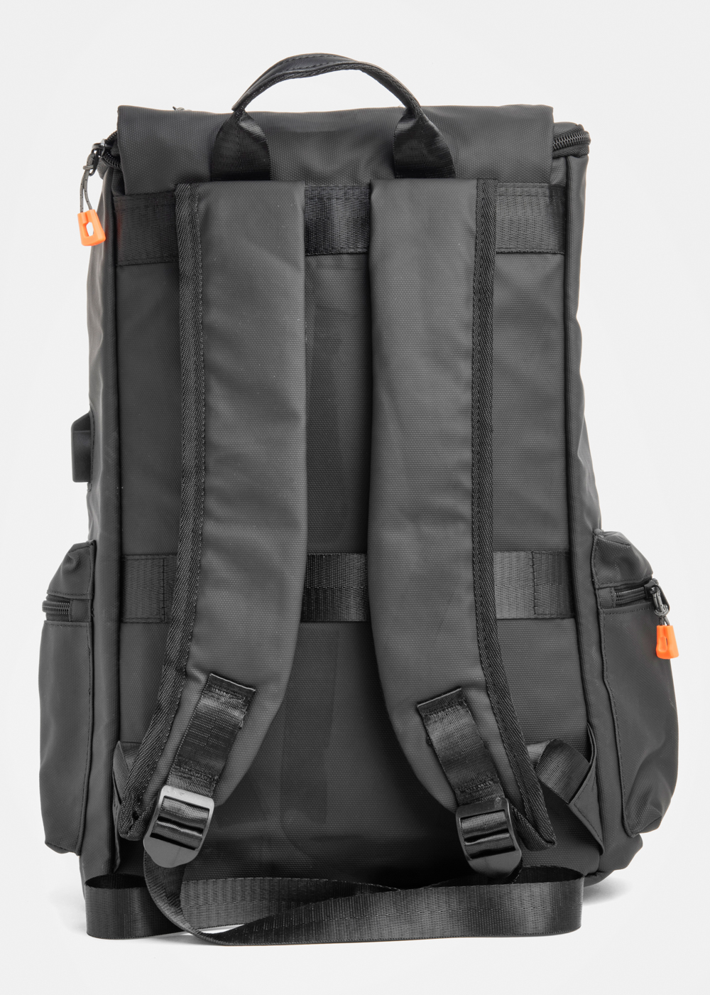 Black Avventura Backpack 3 w/ Charger