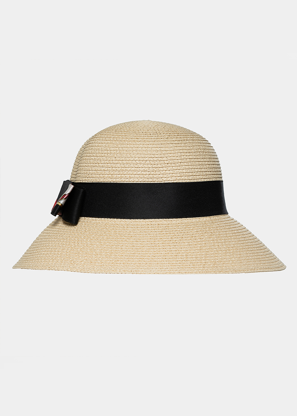 Beige hat with black foulard bow 